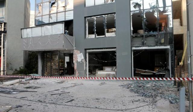 Ateny, Grecja: Atak przeciwko tureckiej spółce państwowej Istikbal w solidarności z obrońcami Afrin