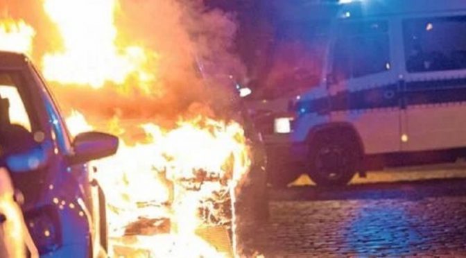 Berlin, Niemcy: Sylwester – O utracie kontroli przez policję w berlińskiej dzielnicy Neukölln